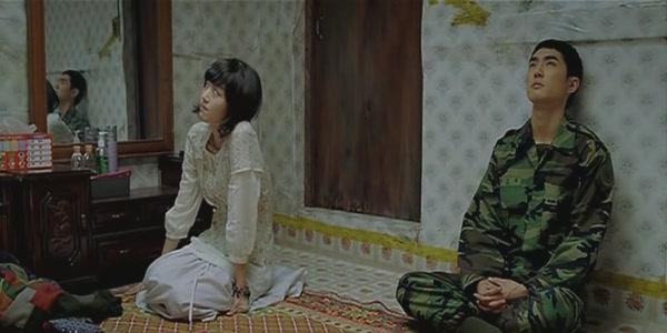 korean-unmarried-couple-thinking-about-sex