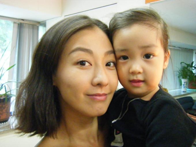 이미연 (Lee Mi Yeon) and Niece