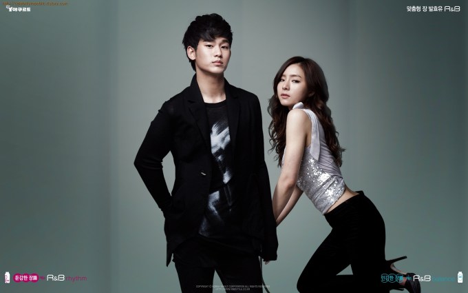 Kim Su-hyeon and Shin Sae-kyeong Man Standing